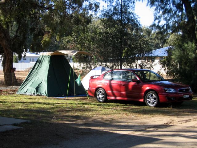 Hay Caravan Park - Hay: Area for tents and camping