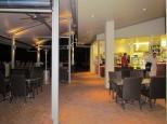 Gold Coast Holiday Park - Helensvale: Cafe at night