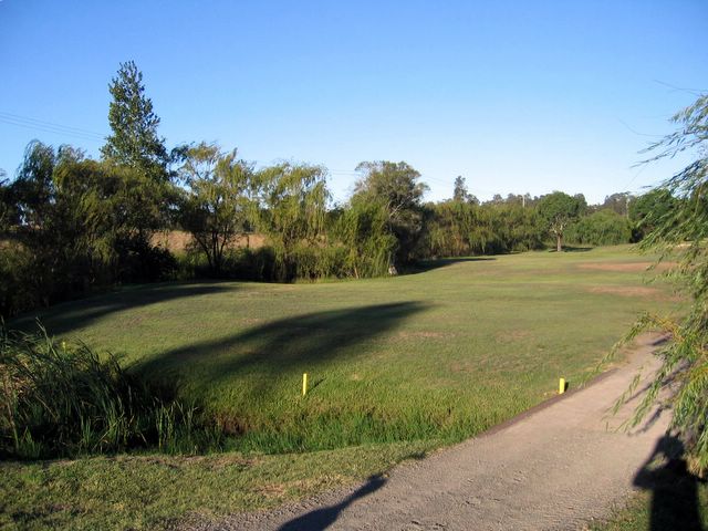 Heritage Green Residential Golf Course - Rutherford: Approach to the Green on Hole 8