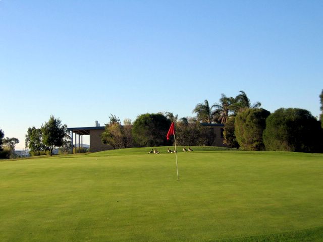 Heritage Green Residential Golf Course - Rutherford: Green on Hole 9 with Club House in the background