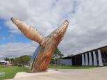 Australiana Top Tourist Park - Hervey Bay: Whale sculpture at gallery