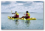 Happy Wanderer Village - Hervey Bay: Enjoy canoeing