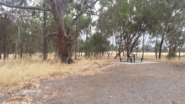 Burnt Creek Rest Area - Horsham: Overview of the rest area.