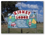 Kismet Riverside Lodge - Howlong: Kismet Riverside Lodge welcome sign