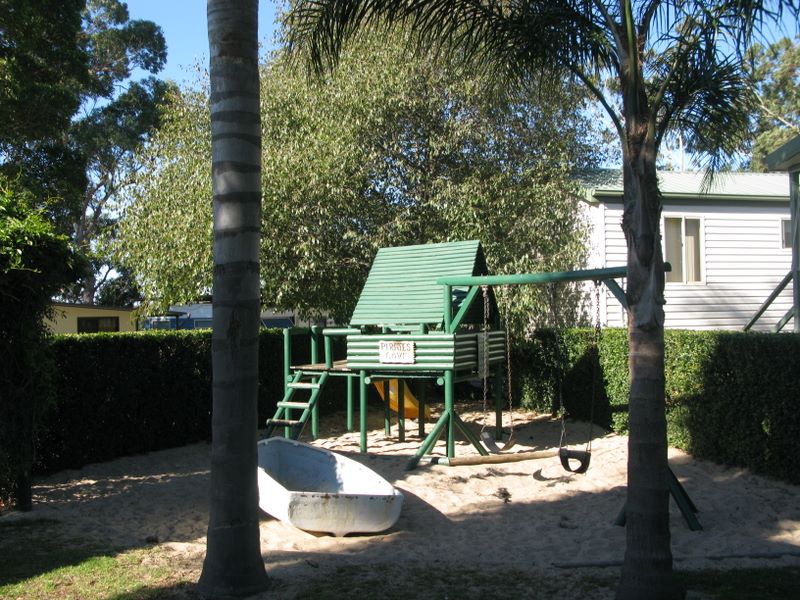 Jervis Bay Caravan Park - Huskisson: Playground for children.