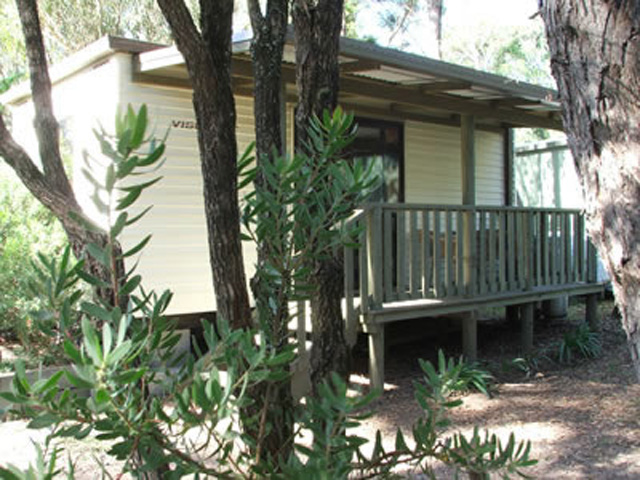 Jervis Bay Cabins & Camping - Huskisson: Aussie Getaway â€” Sleeps up to four to five Adults and up to 3 Chlldren