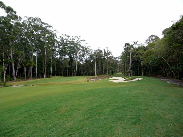 Hyatt Regency Coolum Golf Course - Coolum: Approach to the green on Hole 1.  Snake habitat on the right.
