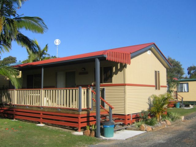 Anchorage Holiday Park 2005 - Iluka: Cottage accommodation ideal for families, couples and singles
