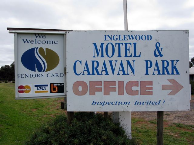 Inglewood Motel & Caravan Park - Inglewood: Inglewood Motel and Caravan Park welcome sign