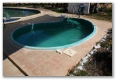 Hot Springs Health Waters Van Park - Innot Hot Springs: Swimming pool