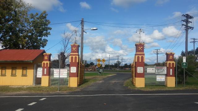 Inverell Showground Camping - Inverell: Entrance to Inverell Showground