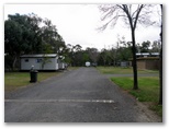 Jerilderie Motel & Caravan Park - Jerilderie: Good paved roads throughout the park