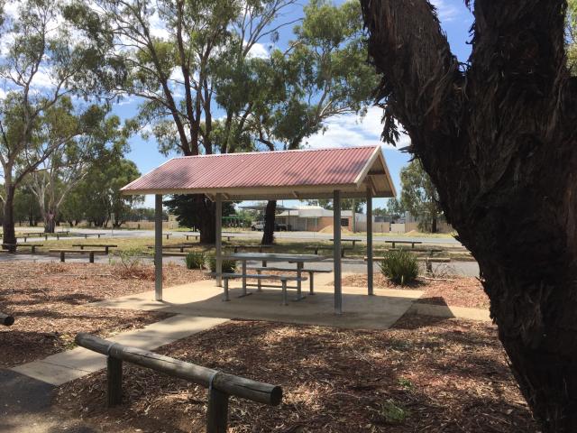 Wallacetown Rest Area - Yathella: Picnic table with extra shade.