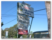 Oasis Caratel Caravan Park - Kanwal: Welcome sign