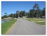 Australian Motor Homes Tourist Park - Karuah: Good paved roads throughout the park