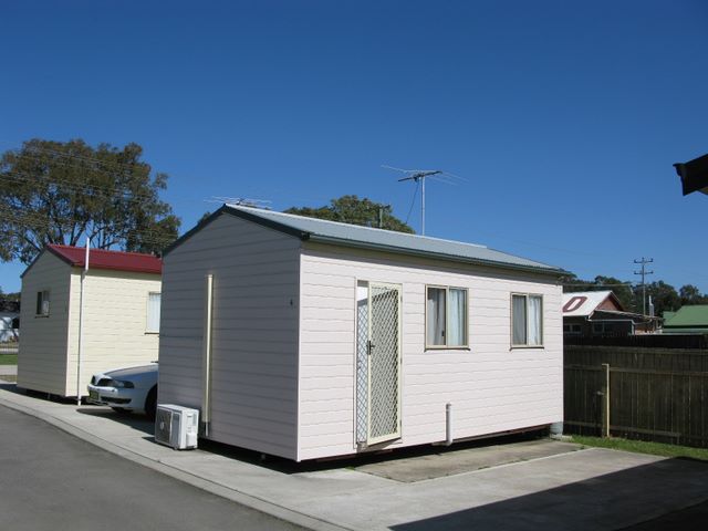 Karuah Caravan Park - Karuah: Cottage accommodation, ideal for families, couples and singles