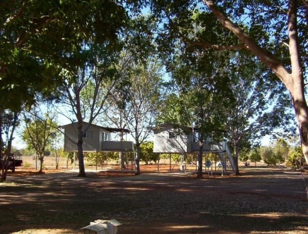 Shady Lane Tourist Park - Katherine: At Shady Glen there are about 6 new  high rise Cabins that have been added these are very well equiped and very popular.