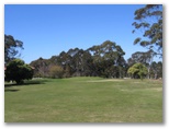 Katoomba Golf Club - Katoomba: Approach to the Green on Hole 5