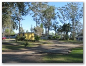 Tall Timbers Caravan Park - Kempsey: Gravel roads throughout the park