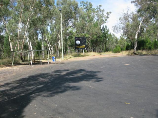 Yamminba Rest Area - Kenebri: Overview of the rest area. 