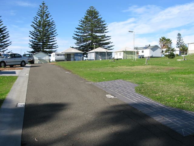 Surf Beach Holiday Park - Kiama: Good paved roads throughout the park