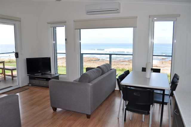 Kilcunda Oceanview Holiday Retreat - Kilcunda Central District: Lounge room with expansive ocean views