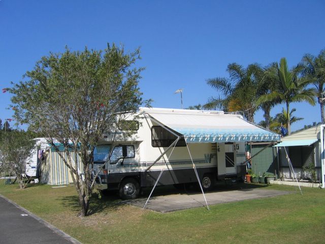 Drifters Holiday Village - Kingscliff: Powered site for motor home.