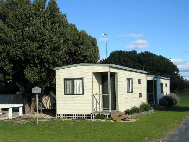 Kingston Caravan Park - Kingston S.E.: Cottage accommodation ideal for families, couples and singles