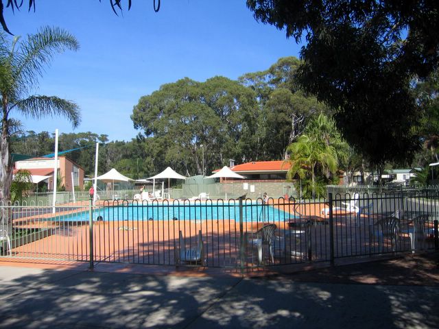 Kioloa Beach Holiday Park - Kioloa Beach: Generous size swimming pool