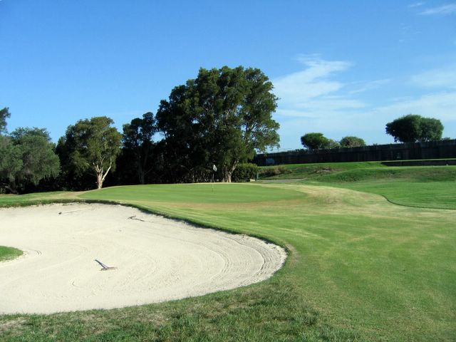 Kogarah Golf Course - Kogarah: Green on Hole 6