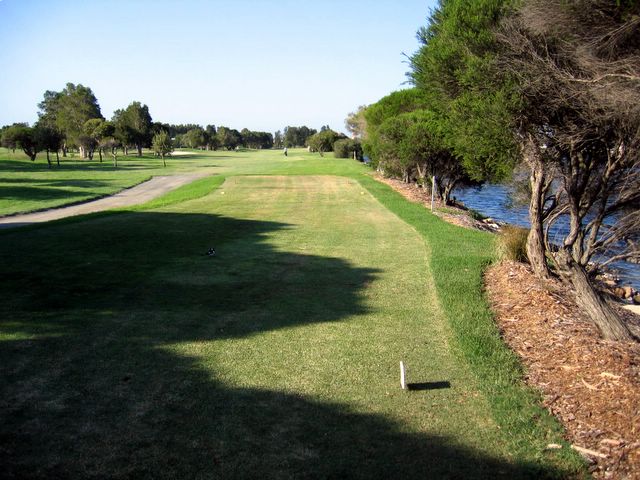 Kogarah Golf Course - Kogarah: Fairway view Hole 8 with continuous water on the right