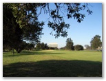 Kogarah Golf Course - Kogarah: Approach to the Green on Hole 8