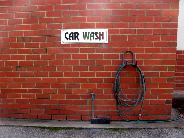 Koondrook Caravan Park - Koondrook: Car wash facilities