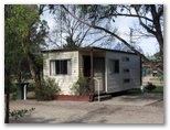 Koondrook Caravan Park - Koondrook: Cottage accommodation, ideal for families, couples and singles