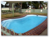 Kootingal Kourt Caravan Park - Kootingal: Swimming pool is clean and well maintained.