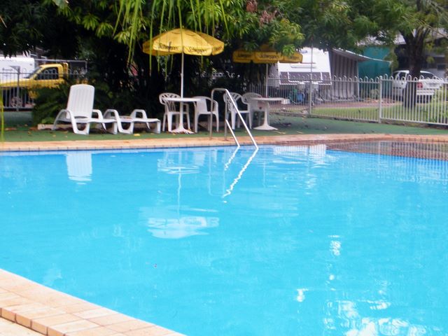 Hidden Valley Tourist Park - Kununurra: Swimming pool