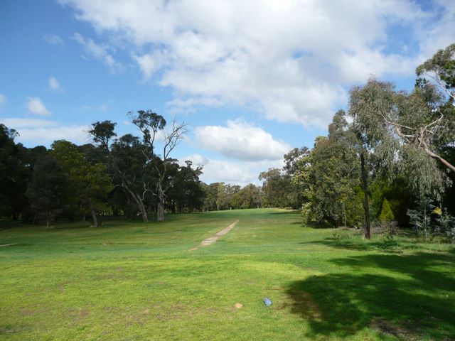 Kyneton Golf Club - Kyneton: Fairway view on Hole 3
