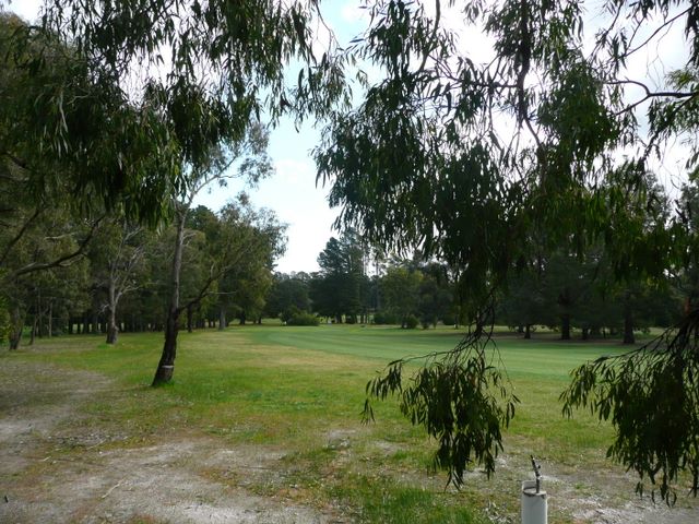 Kyneton Golf Club - Kyneton: Fairway view on Hole 5