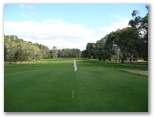 Kyneton Golf Club - Kyneton: Green on Hole 6 looking back along the fairway.