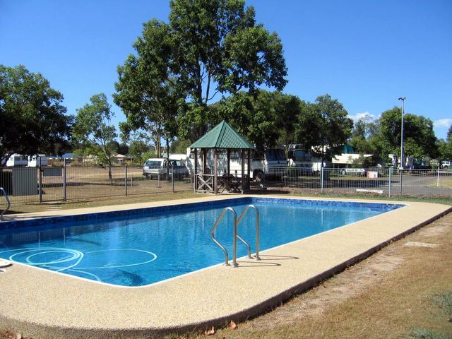 Laidley Caravan Park - Laidley: Swimming pool