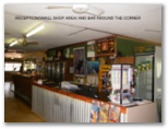 Lake Argyle Resort & Caravan Park - Lake Argyle: Reception, office and shop with bar around the corner