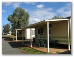 Lake View Caravan Park - Lake Cargelligo: Cottage accommodation ideal for families, couples and singles