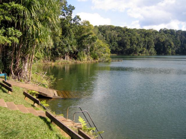 Lake Eacham Tourist Park - Lake Eacham: Lake Eacham