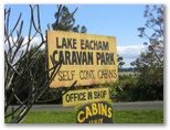 Lake Eacham Tourist Park - Lake Eacham: Lake Eacham Caravan Park welcome sign