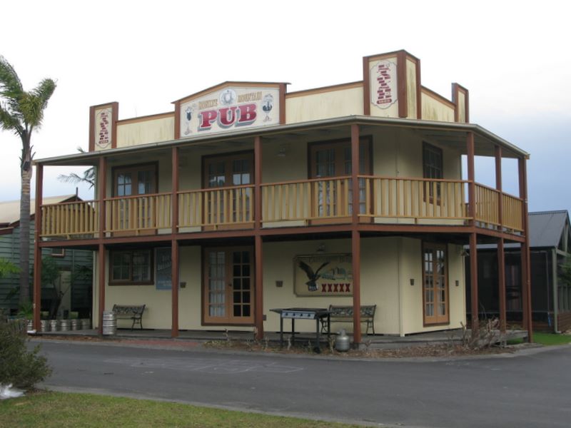 Wairo Beach Tourist Park - Lake Tabourie: Historical Building within the park: Monkey Mountain Pub