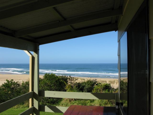 Lake Tyers Camp & Caravan Park - Lake Tyers Beach: Cottages have stunning views of the beach