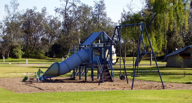 Eastern Beach Holiday Park - Lakes Entrance: Playground for children