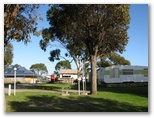 Waters Edge Holiday Park - Lakes Entrance: Powered sites for caravans