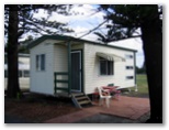 Lake Ainsworth Holiday Park - Lennox Head: Cabin accommodation