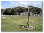 Lake Ainsworth Holiday Park - Lennox Head: Powered sites for caravans with lake view